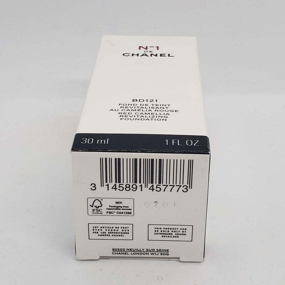 Chanel No.1 de CHANEL Red Camelia Revitalizing Foundation BD121 - Picture 3 of 3